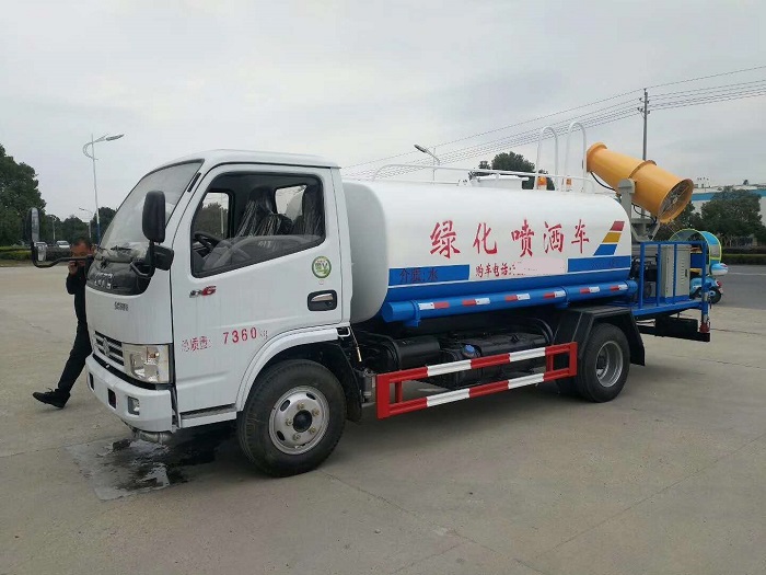 東風(fēng)小多利卡噴霧抑塵綠化噴灑車(chē)圖片