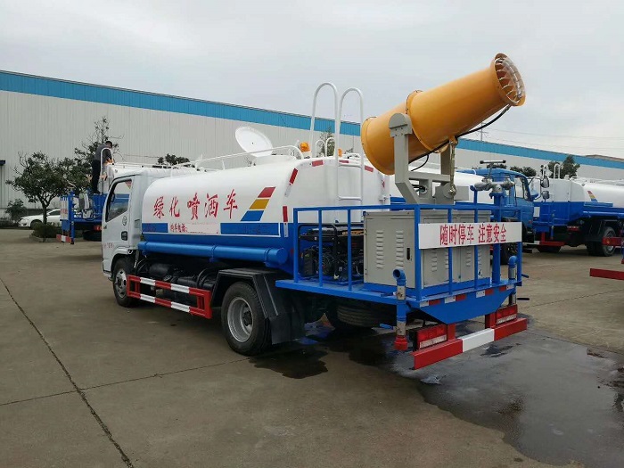 東風(fēng)小多利卡噴霧抑塵綠化噴灑車(chē)圖片