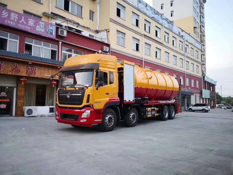東風(fēng)天龍前四后八36方大噸位重型清洗吸污車(chē)