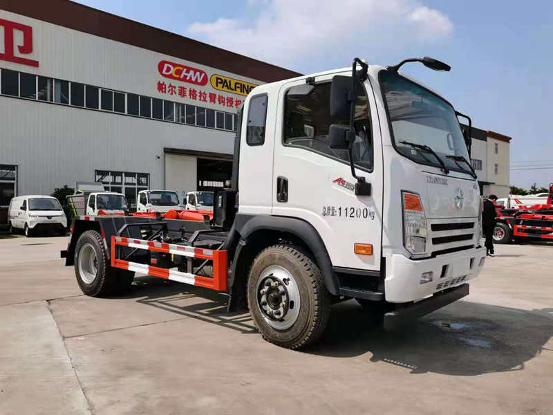 大運(yùn)勾臂式垃圾車(chē)（黃牌）
